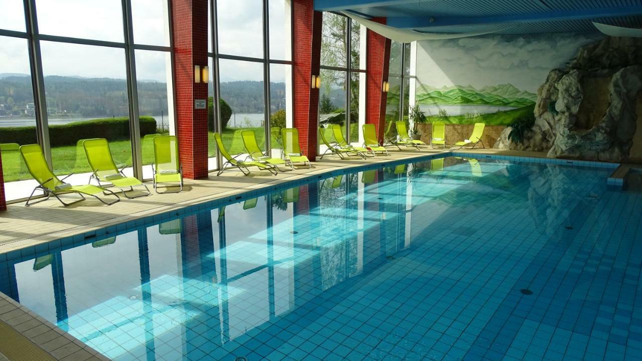 Ferienhotel Woerthersee Перчах-ам-Вертерзе Екстер'єр фото